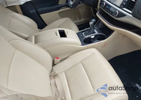 2019 Toyota Highlander Xle from USA, damaged, VIN 5TDJZRFH6KS959933